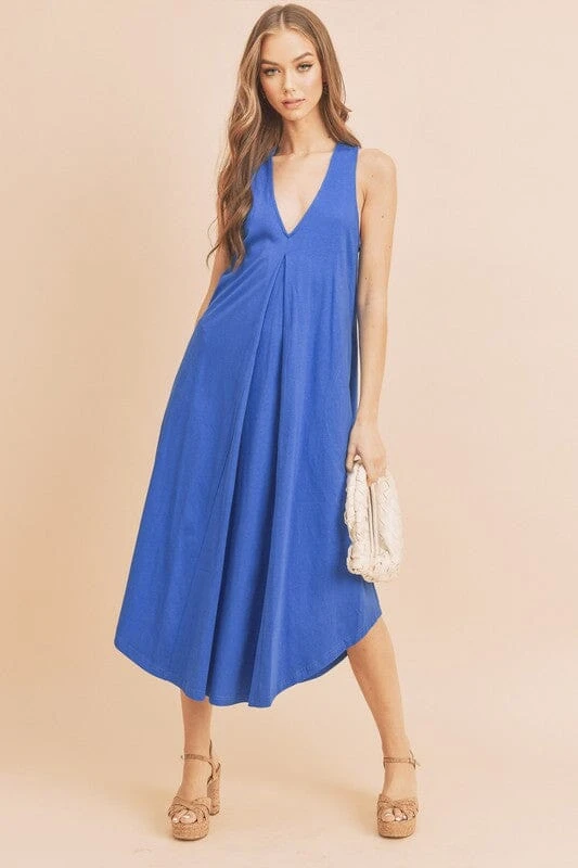 Aemi + Co Front Pleat Detail V-Neck Sleeveless Midi Dress 3 Aemi + Co Front Pleat Detail V-Neck Sleeveless Midi Dress