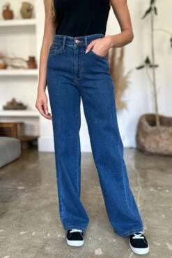 Judy Blue Full Size High Rise Straight Jeans -Sydney So Sweet 949cc8e2 bd67 40de a47d 5878a032031e Max