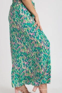 Umgee Full Size Mixed Print High Waist Wide Leg Pants Plus Size -Sydney So Sweet b762e79f 65f0 4f2c bb77 1b7e067ed2ef Min