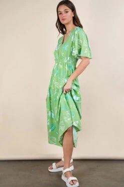 VERY J Printed V-Neck Resort Midi Dress -Sydney So Sweet f34df652df1b458cb6e955832ab63da8 Max Origin
